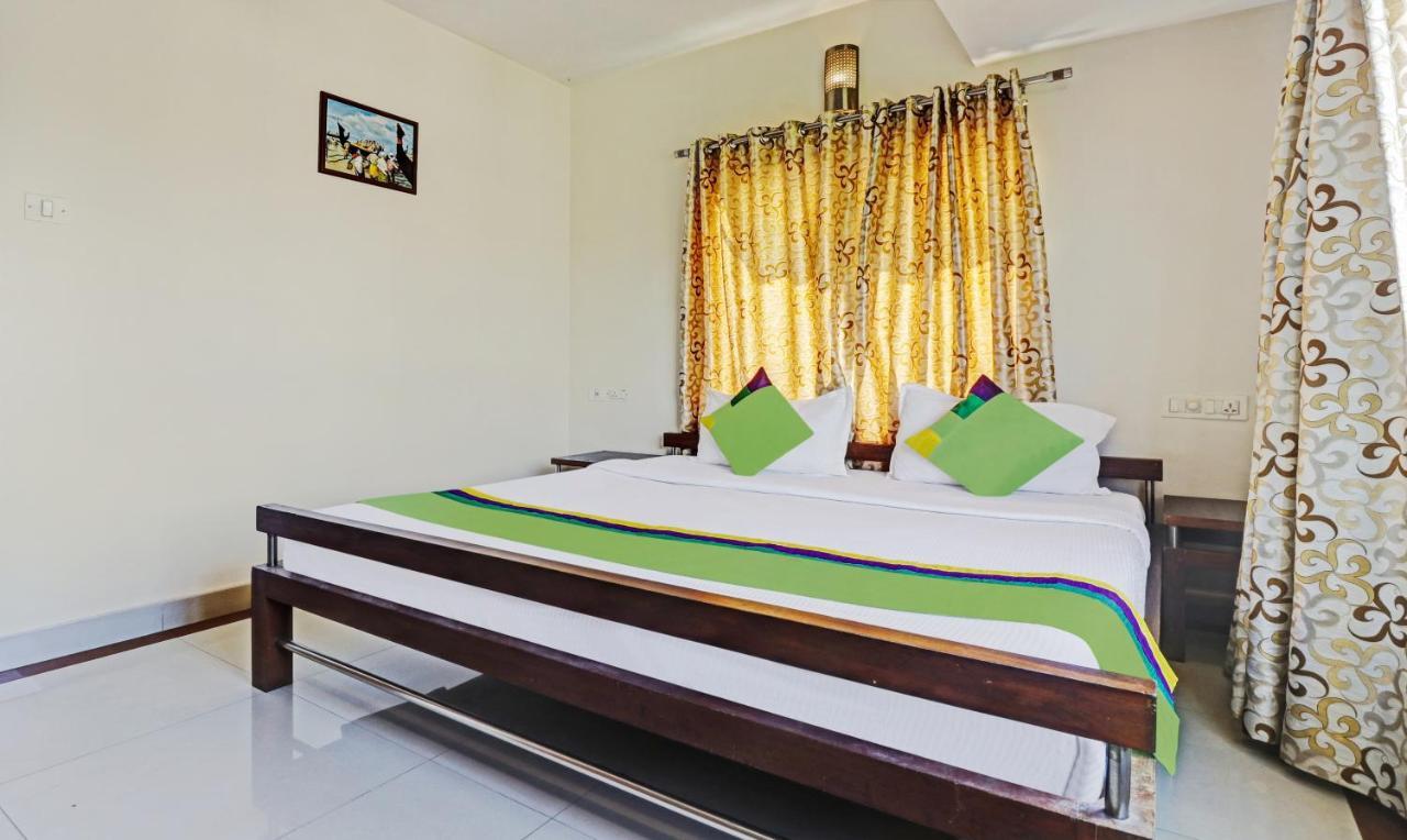 Hotel Treebo Trend Time Square Marine Drive à Kochi Extérieur photo