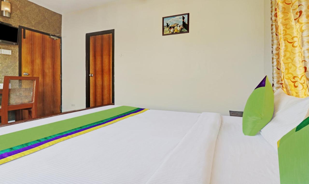Hotel Treebo Trend Time Square Marine Drive à Kochi Extérieur photo