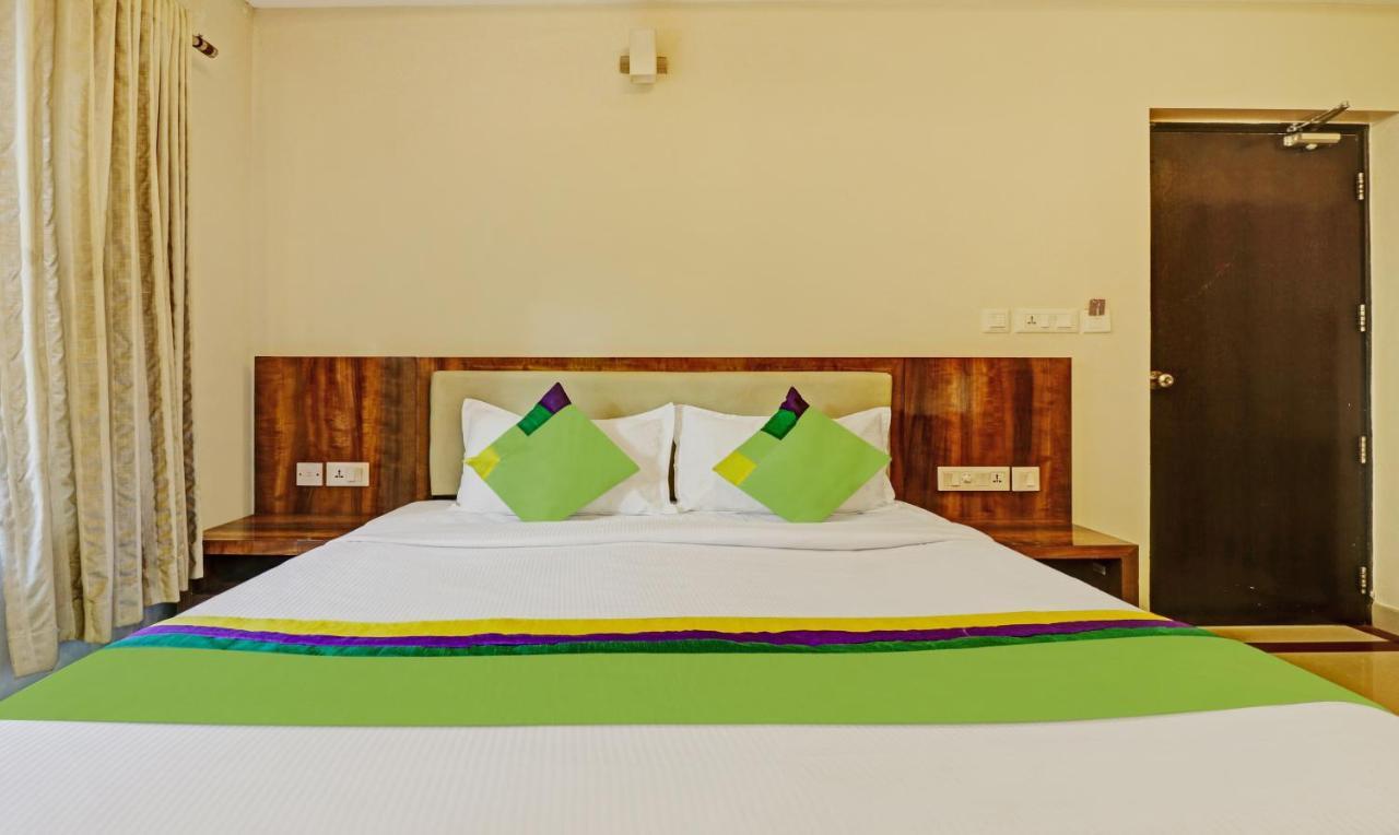 Hotel Treebo Trend Time Square Marine Drive à Kochi Extérieur photo